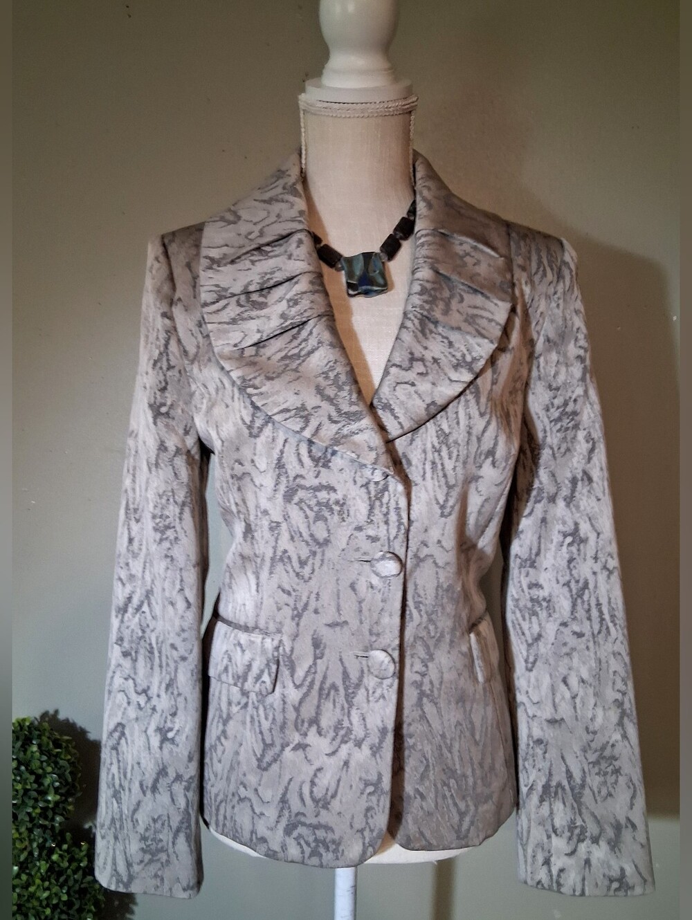 Danillo Ladies Suit - Subtle Animal Print, Covered Buttons, Like New! - Picture 6 of 9